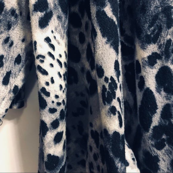 49. Plus Size 2X super Soft Animal Print Cardigan - Picture 3 of 5